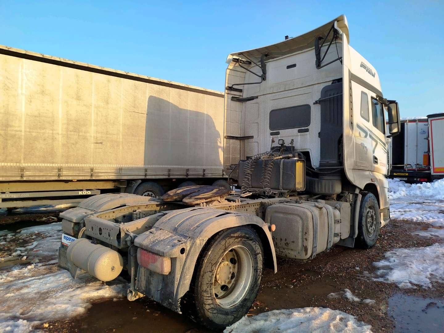FAW CA4180P77K25E5 4x2,  322 768 км, 2023 года в лизинг