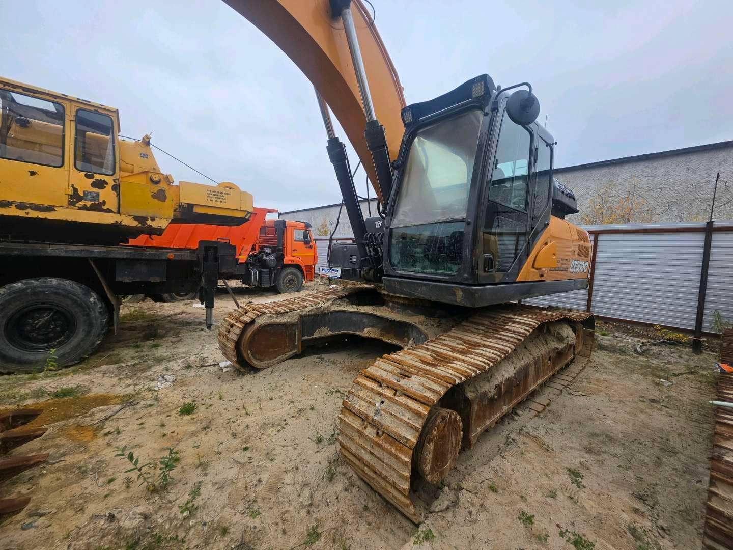 CASE CX300C LC