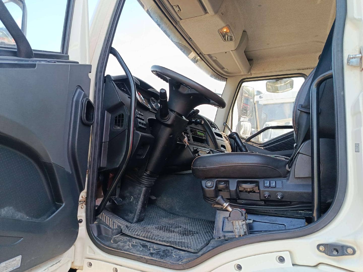 FAW CA3250P66K24L1TE5 6x6,  91 004 км, 2023 года в лизинг