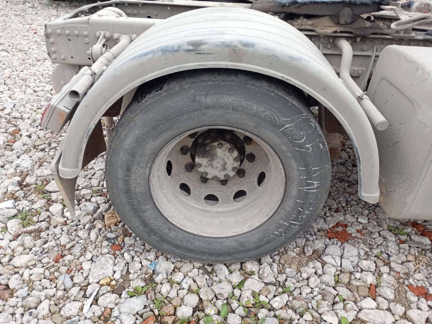 Sitrak C7H 4x2 ZZ4186V361HE,  787 369 км, 2022 года в лизинг