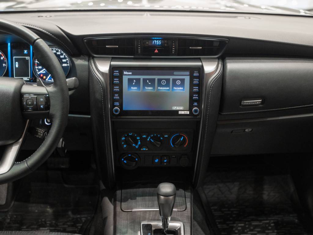 Toyota Fortuner Комфорт 2.7 АКП