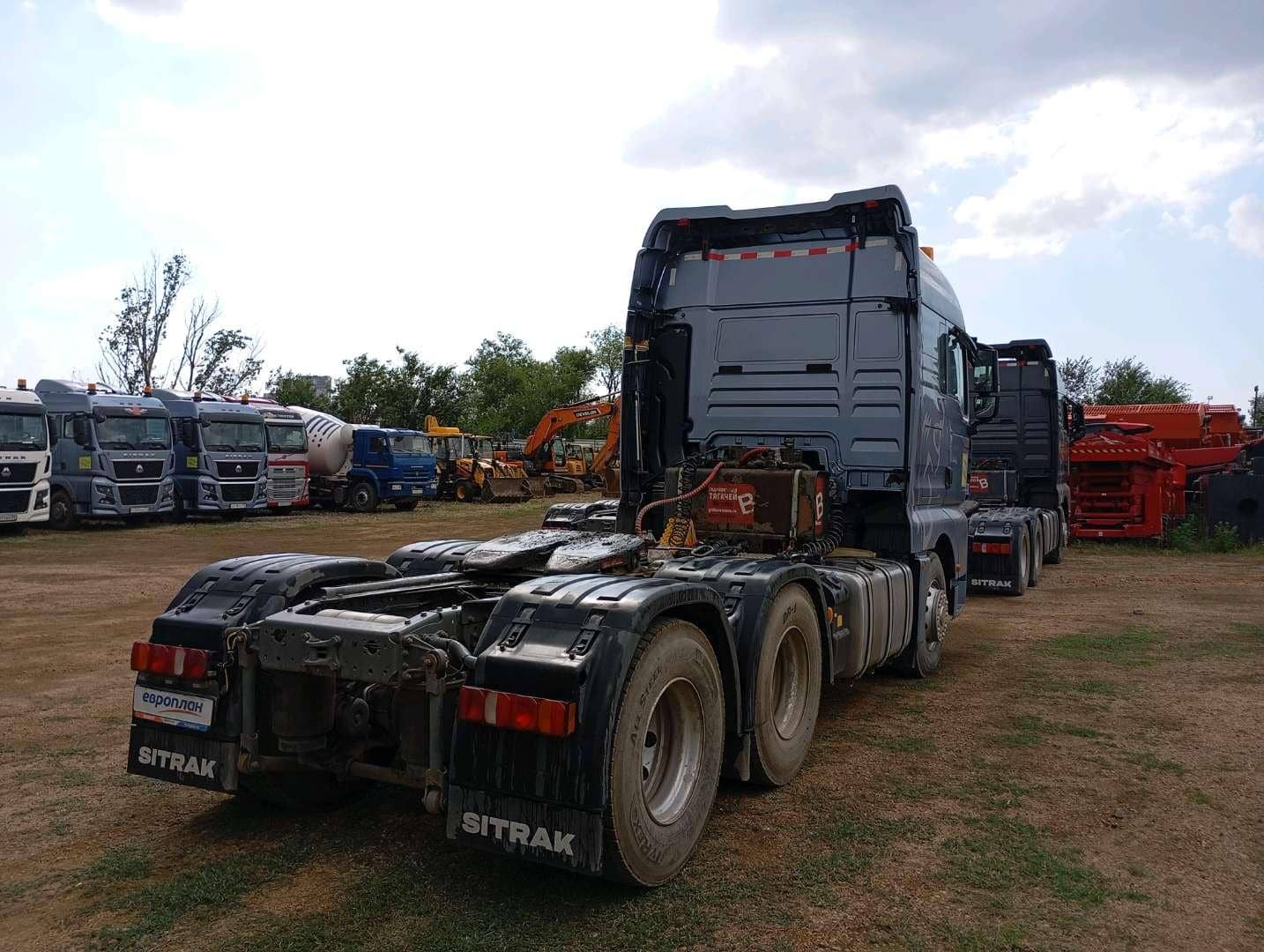 Sitrak С7Н MAX 6×4 ZZ4256V364HE,  161 294 км, 2023 года в лизинг