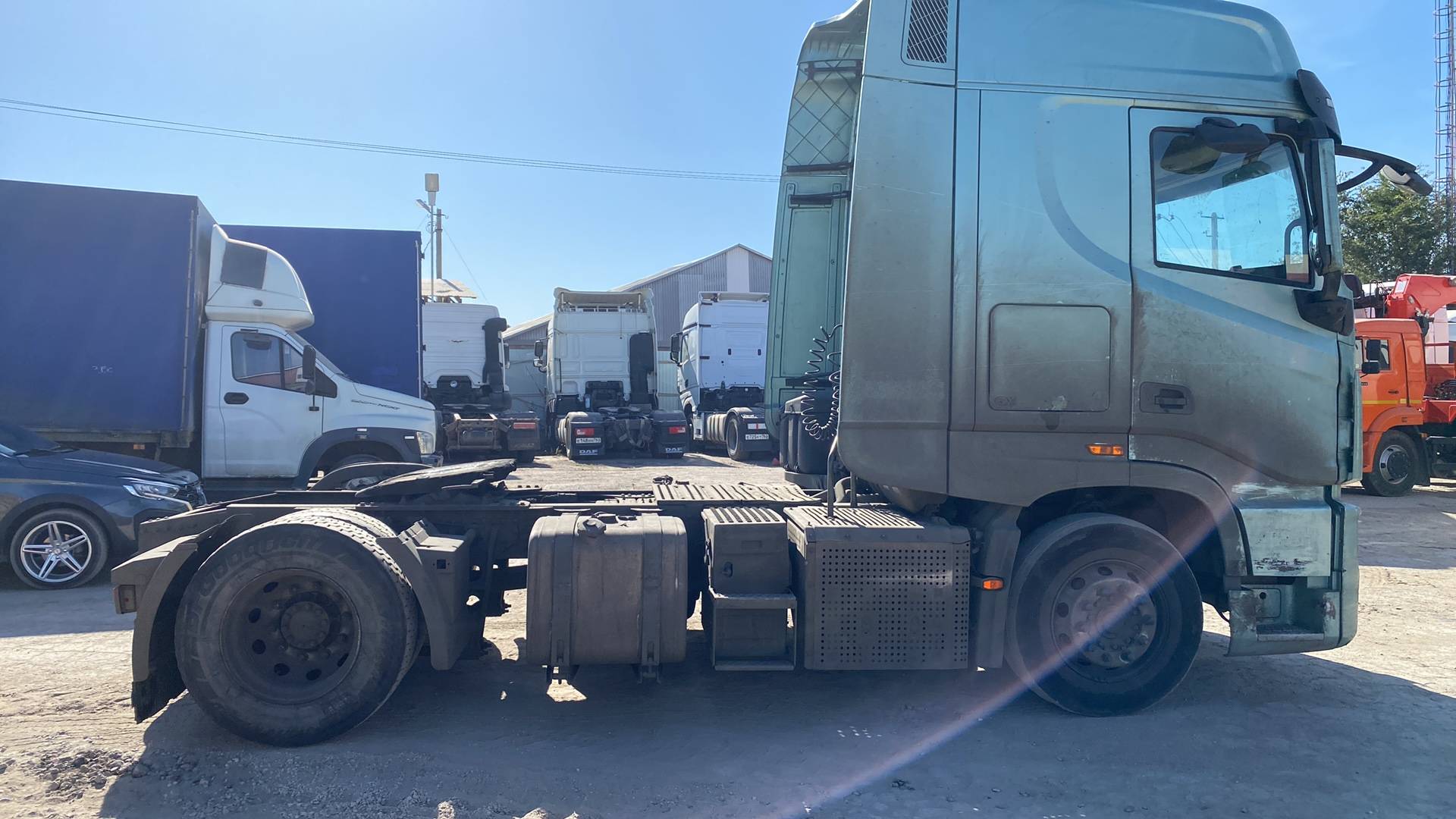 DongFeng GX DFH4180 4x2,  390 434 км, 2022 года в лизинг