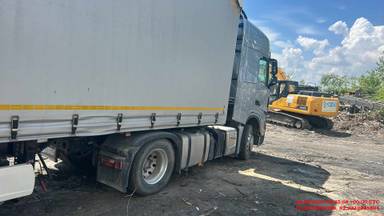 Shacman SX4188YY381