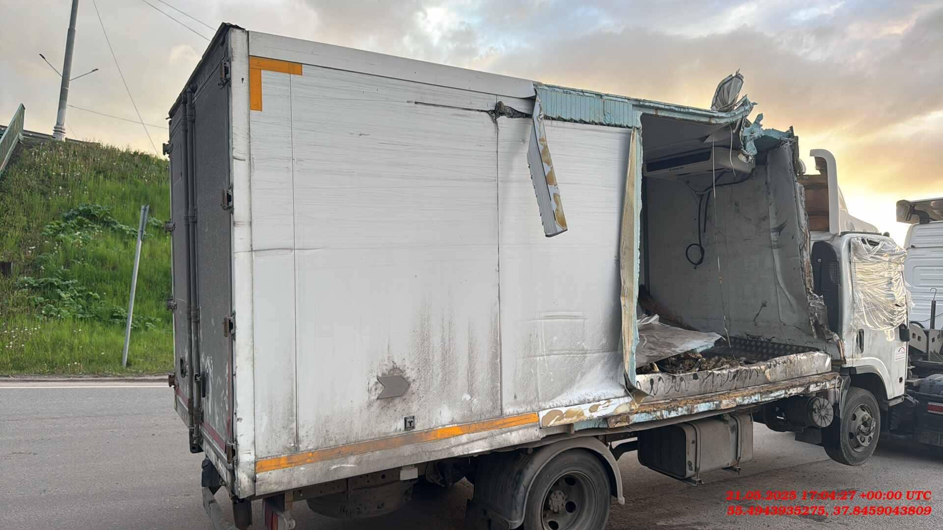 ISUZU NPR75LK,  320 000 км, 2019 года