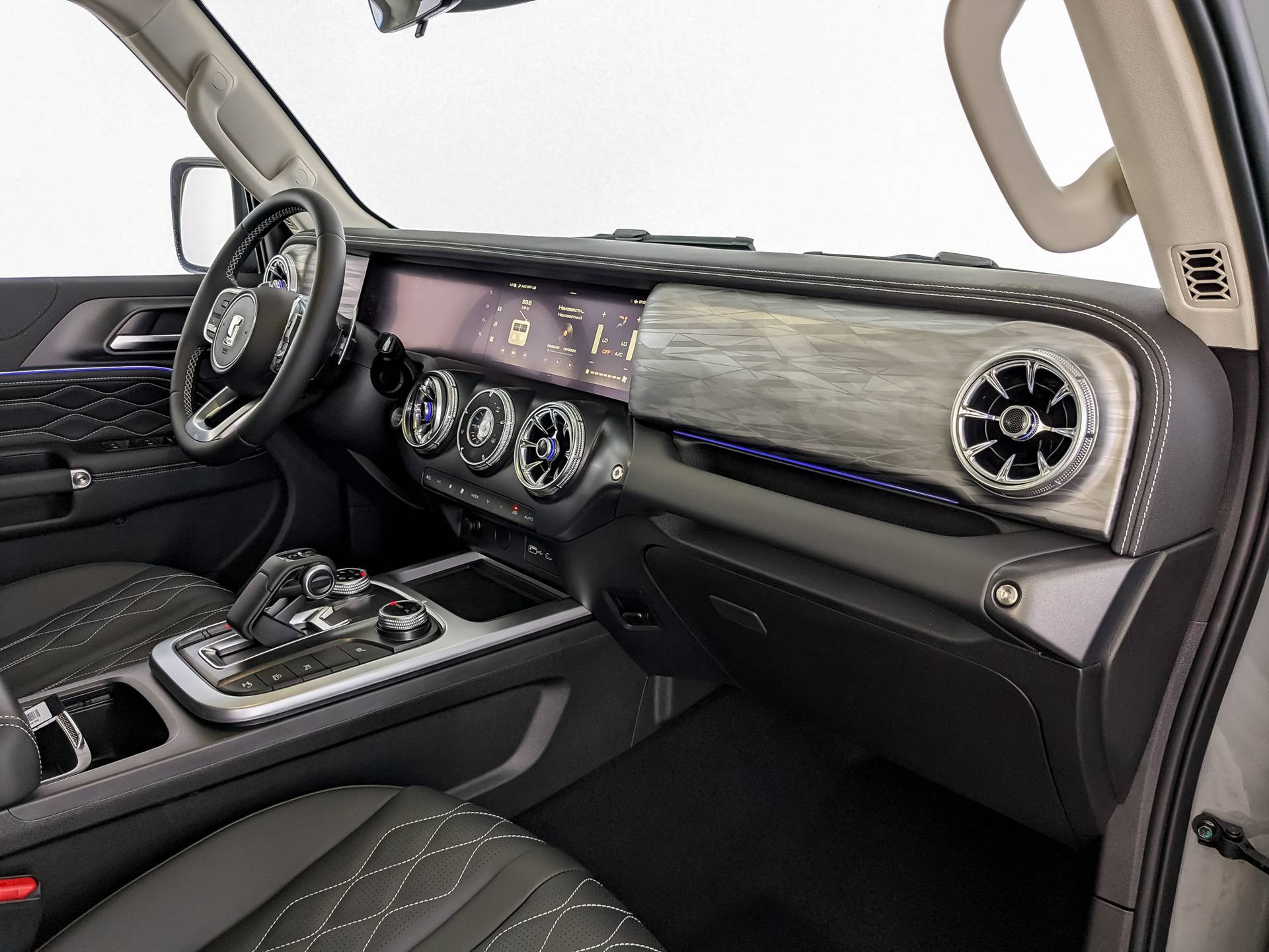 Tank 300 City Adventure 2.0 8AT 4WD