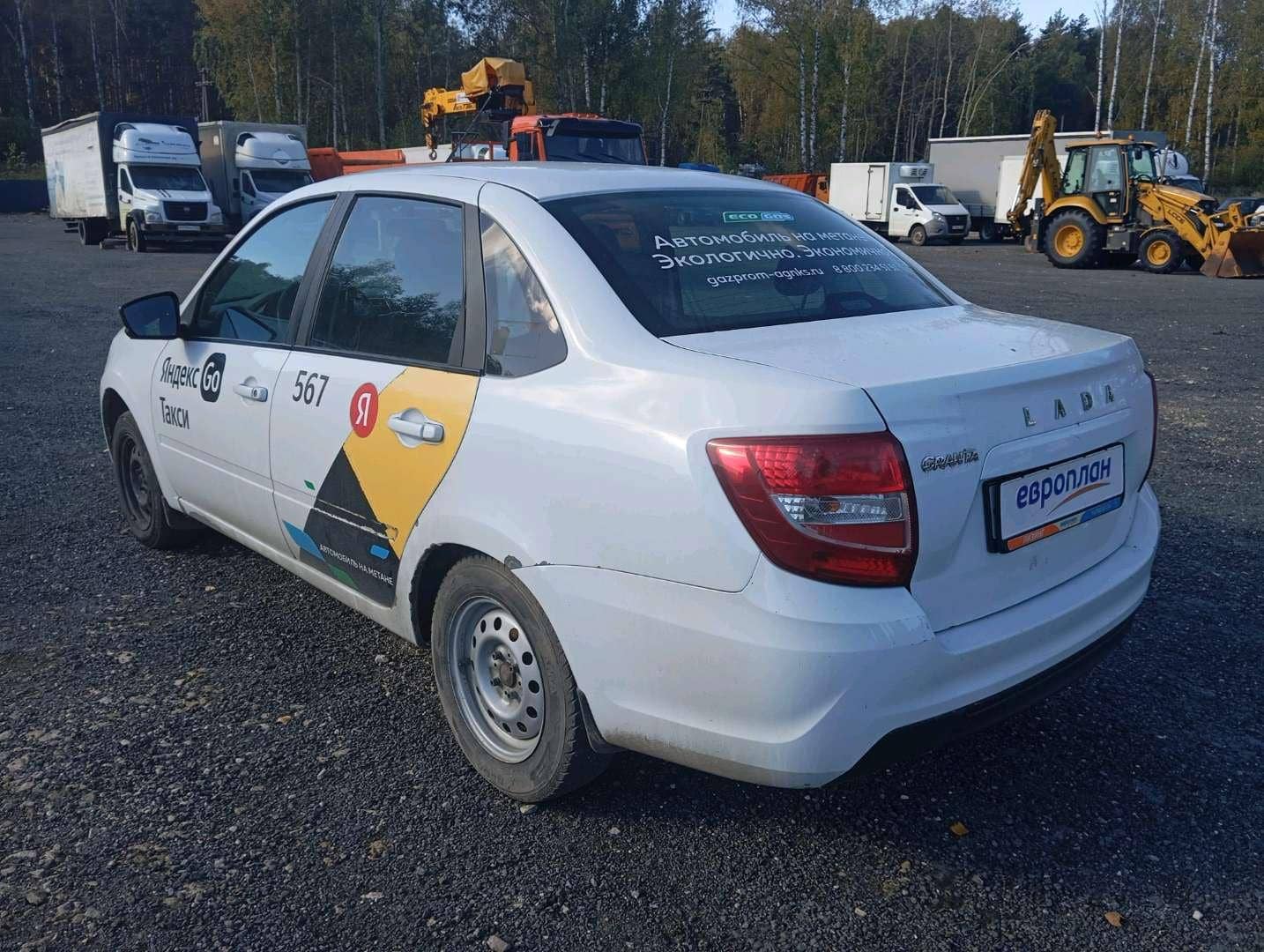Lada Granta седан,  283 429 км, 2023 года в лизинг