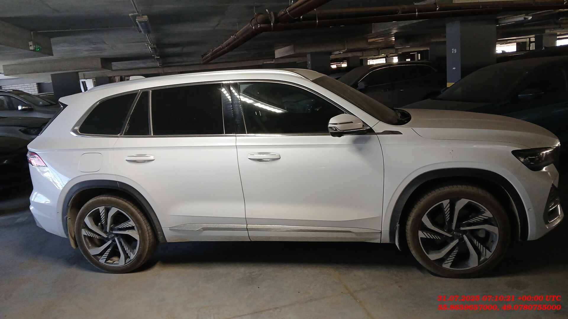 Geely Monjaro,  47 618 км, 2024 года в лизинг
