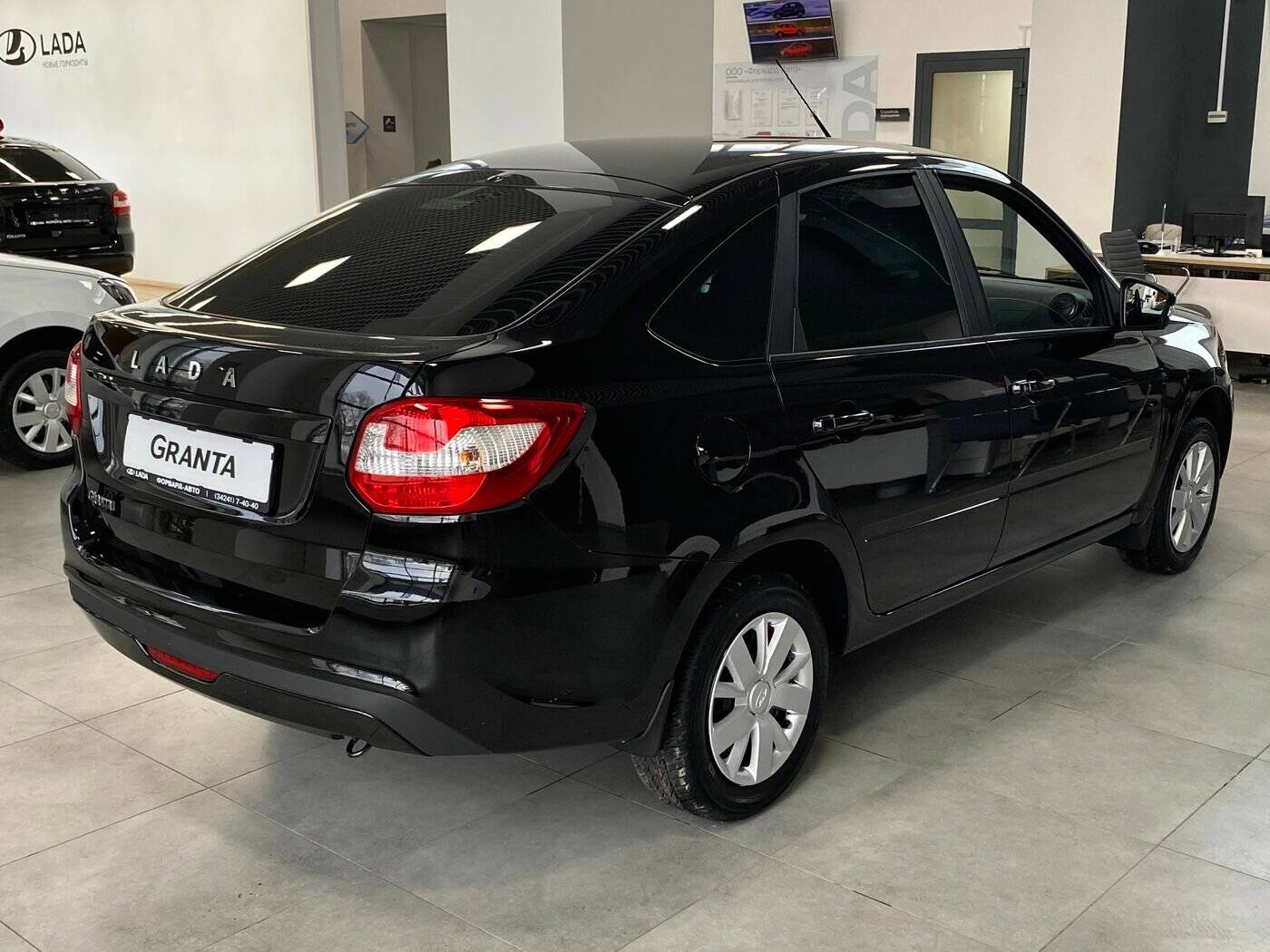 Lada Granta седан Classic 24 Кондиционер 1.6 90hp 5MT