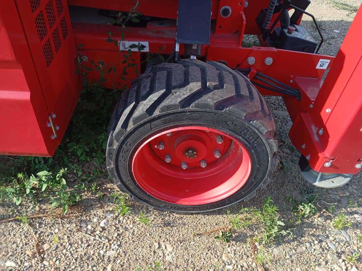 LGMG  (LinGong Machinery Group) SR1218D ножничный подъемник, 2023 года в лизинг