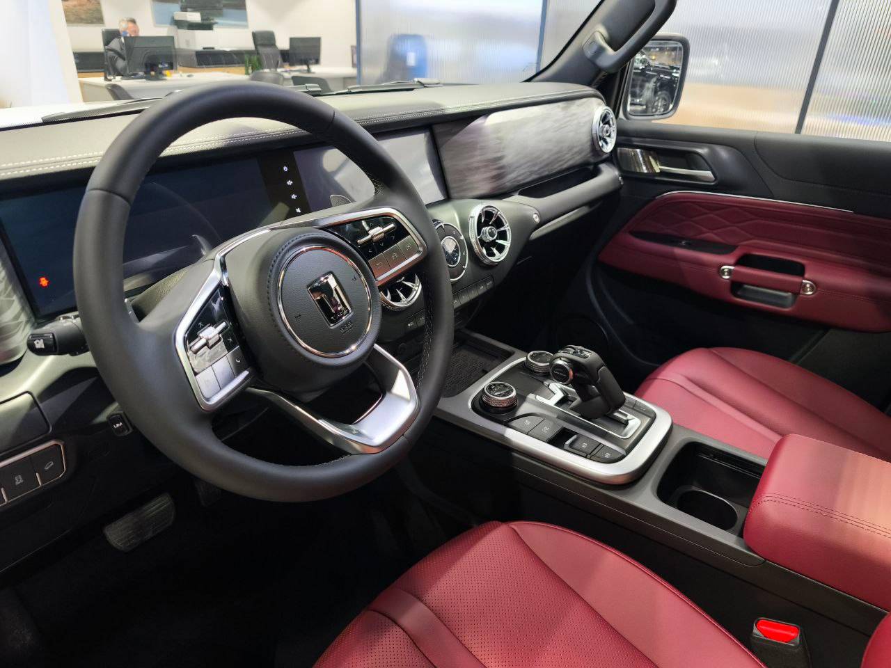 Tank 300 City Premium 2.0 8AT 4WD