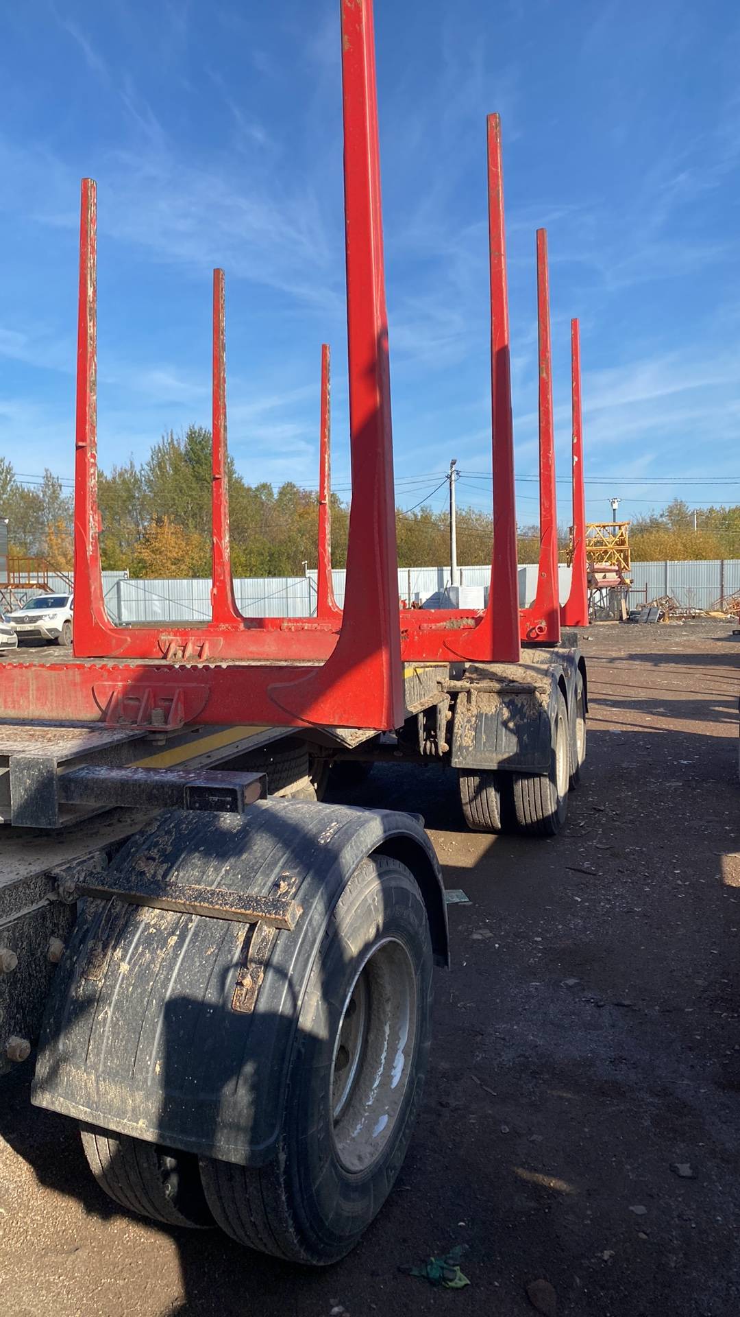 Транс-Мобиль Сортиментовоз 905811 Трехосный двухскатный