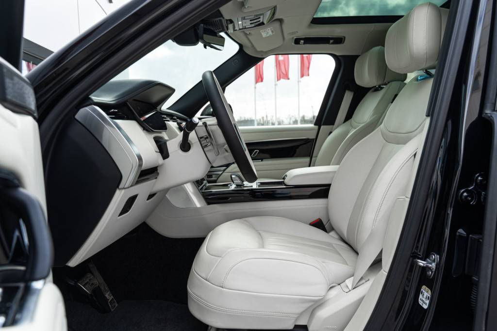 Land Rover Range Rover В6 3.0 дизель 350 л.с. гибрид Автобиография (Autobiography)