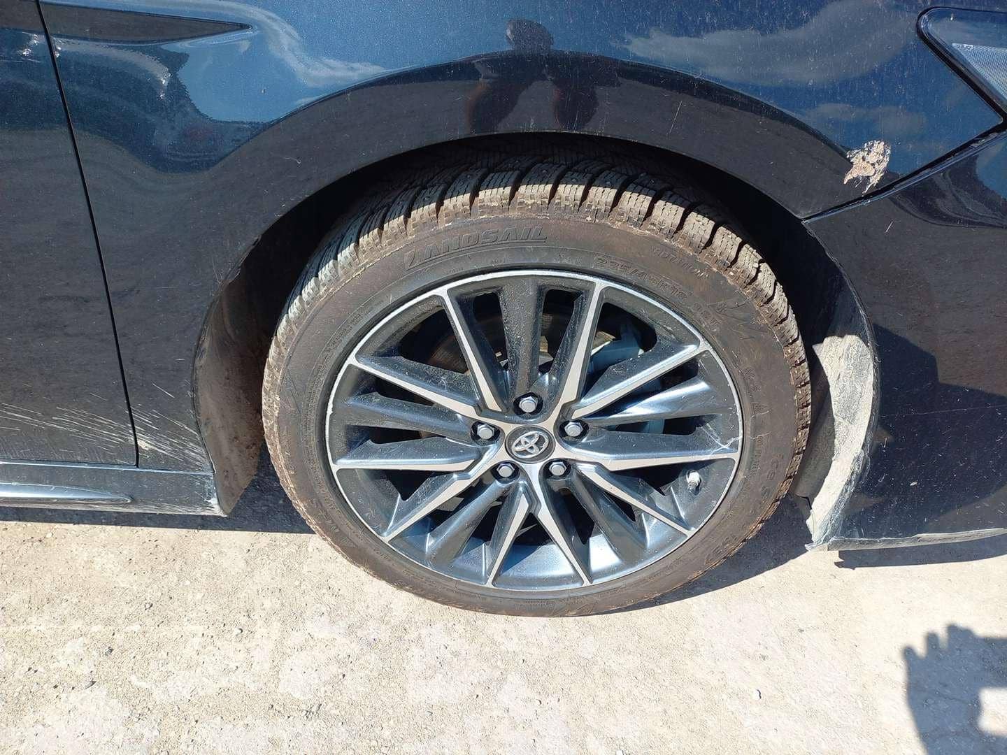 Toyota Camry,  93 814 км, 2023 года в лизинг