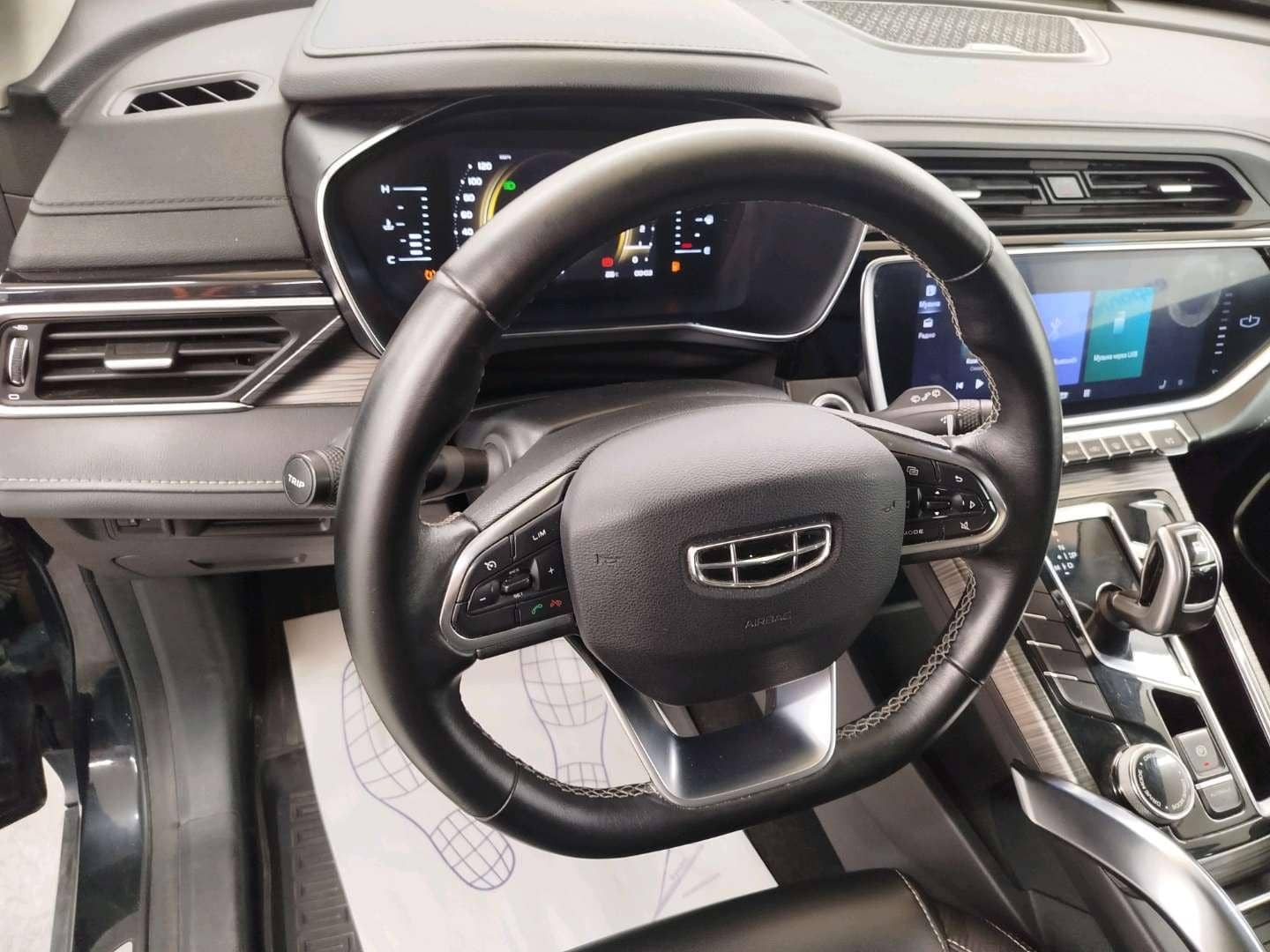 Geely Atlas Pro,  210 347 км, 2023 года в лизинг