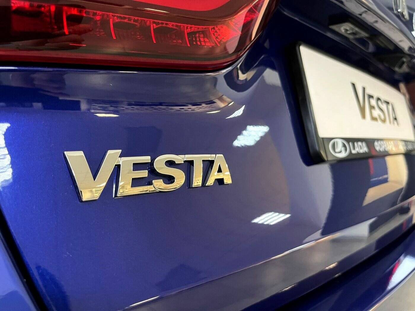 Lada Vesta седан Techno 24 1.8 122hp AT