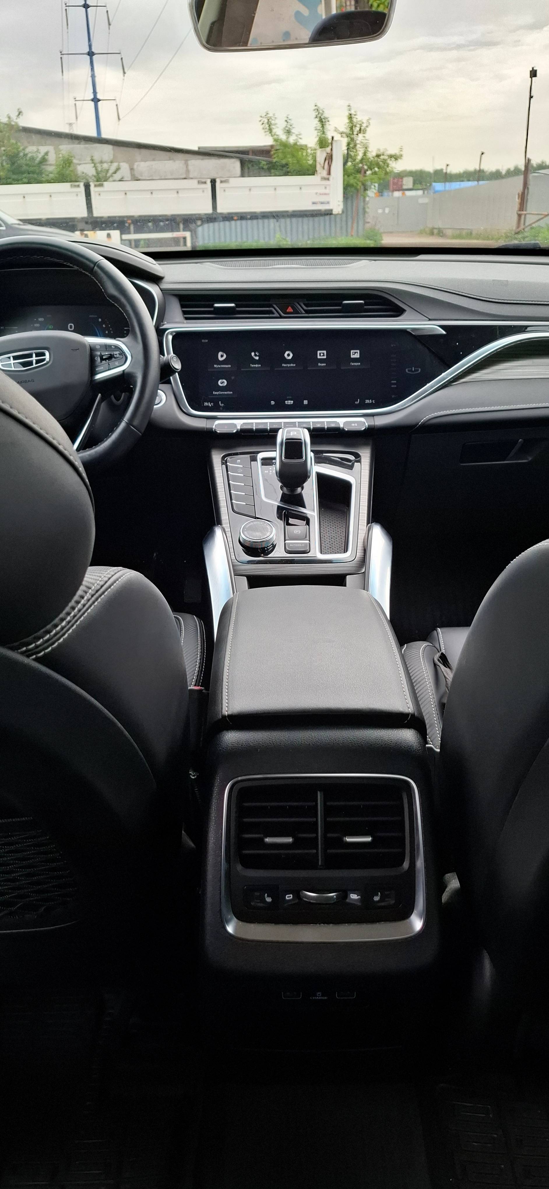 Geely Atlas Pro,  122 311 км, 2022 года в лизинг