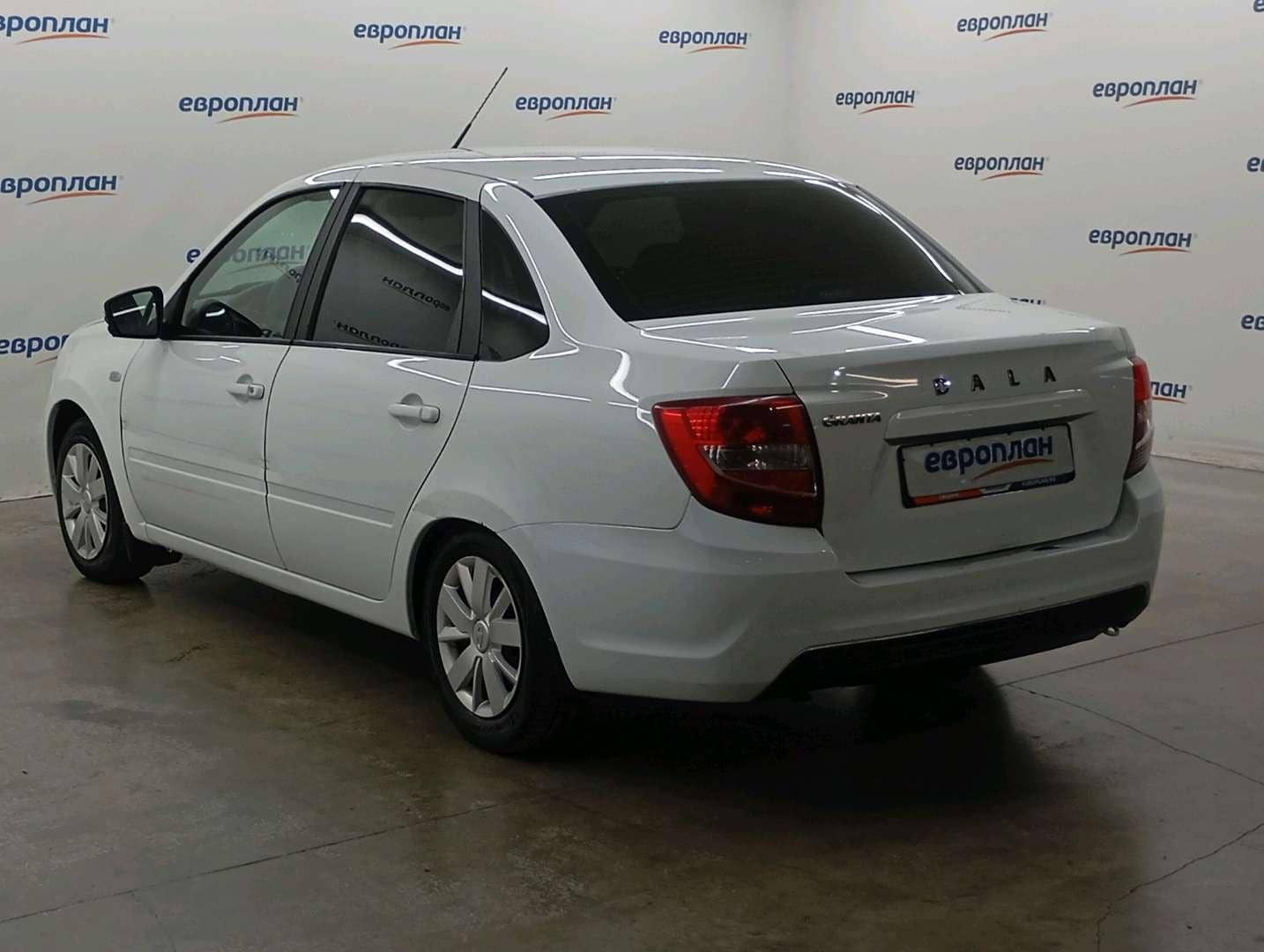Lada Granta седан,  128 055 км, 2023 года в лизинг