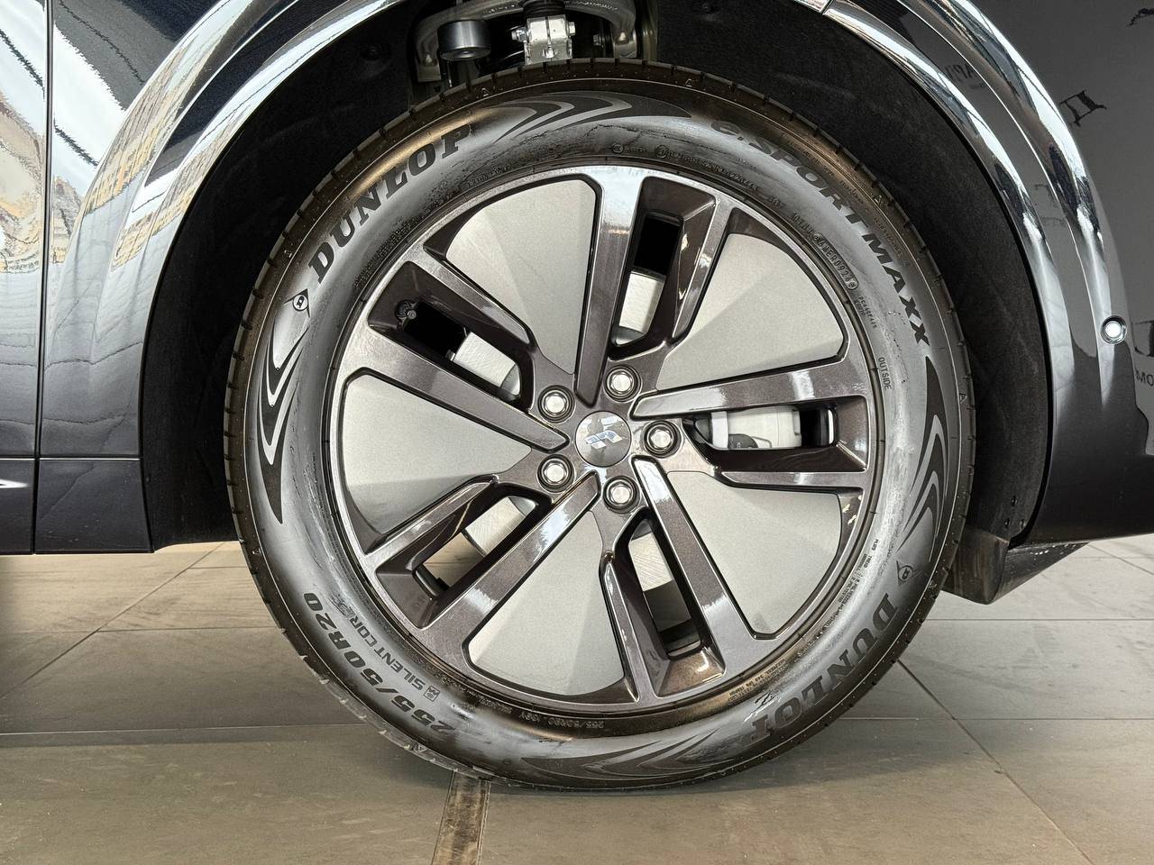 Lixiang Л6 (L6) Про (Pro)