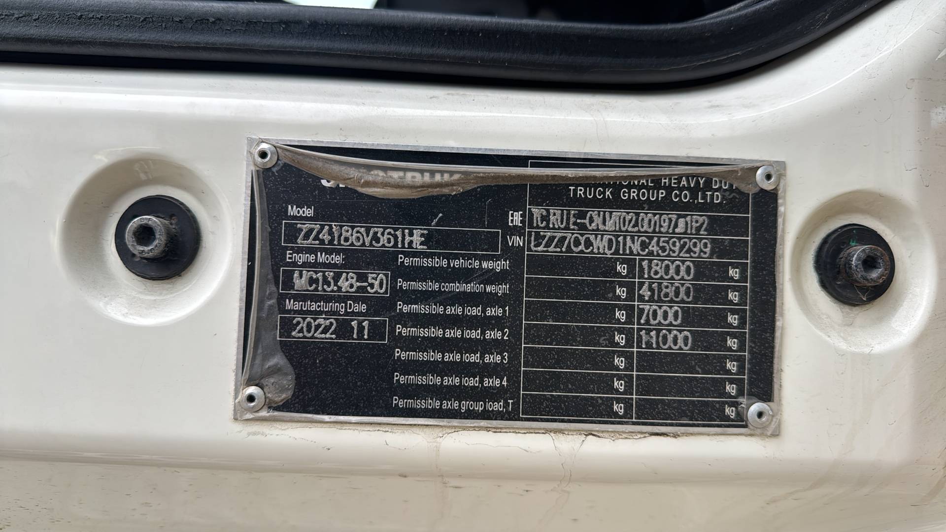 Sitrak C7H 4x2 ZZ4186V361HE,  393 395 км, 2022 года в лизинг