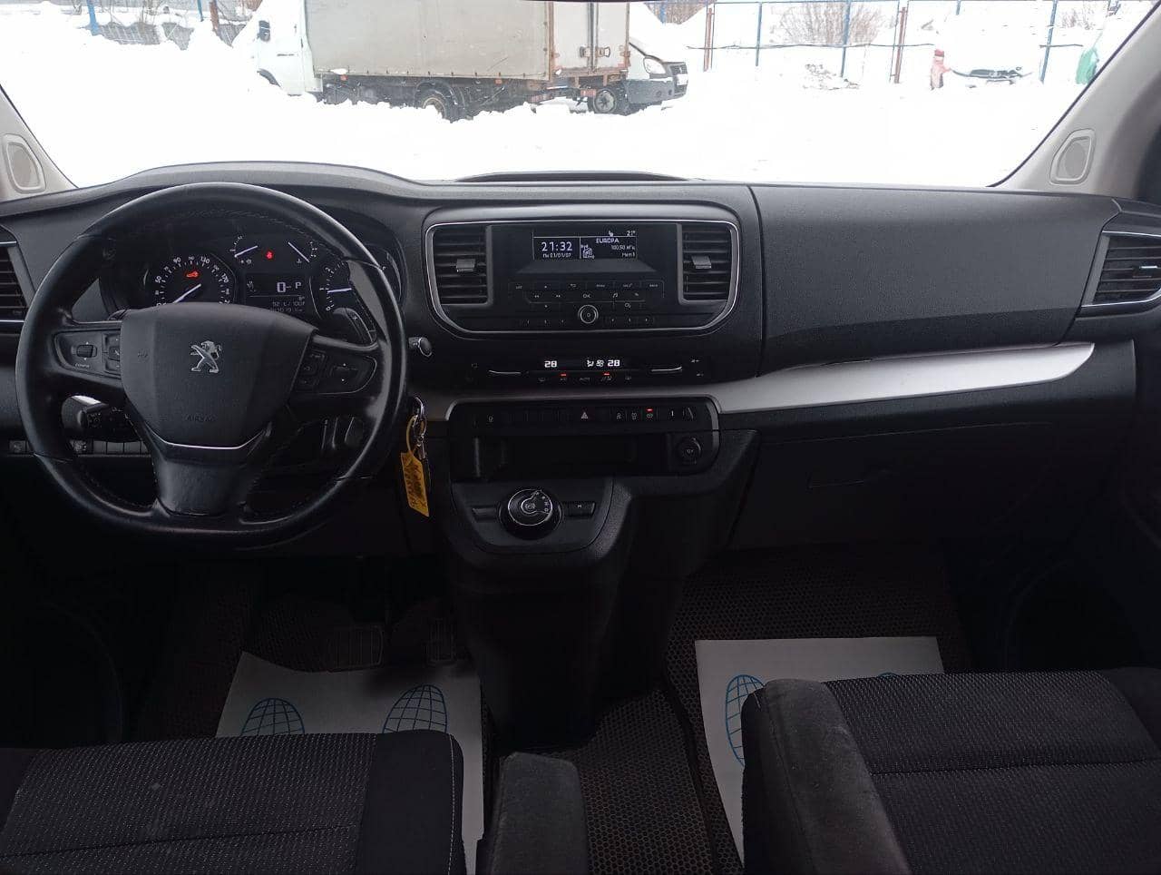 Peugeot Traveller,  343 019 км, 2021 года в лизинг