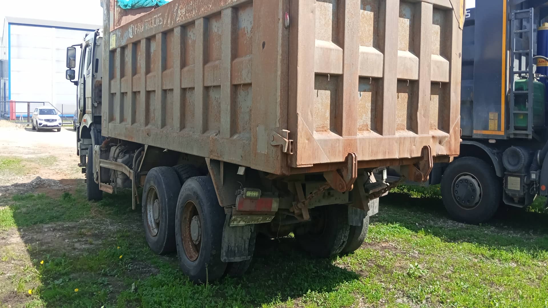 FAW CA3250P66K24T1E5 6х4,  166 469 км, 2023 года в лизинг
