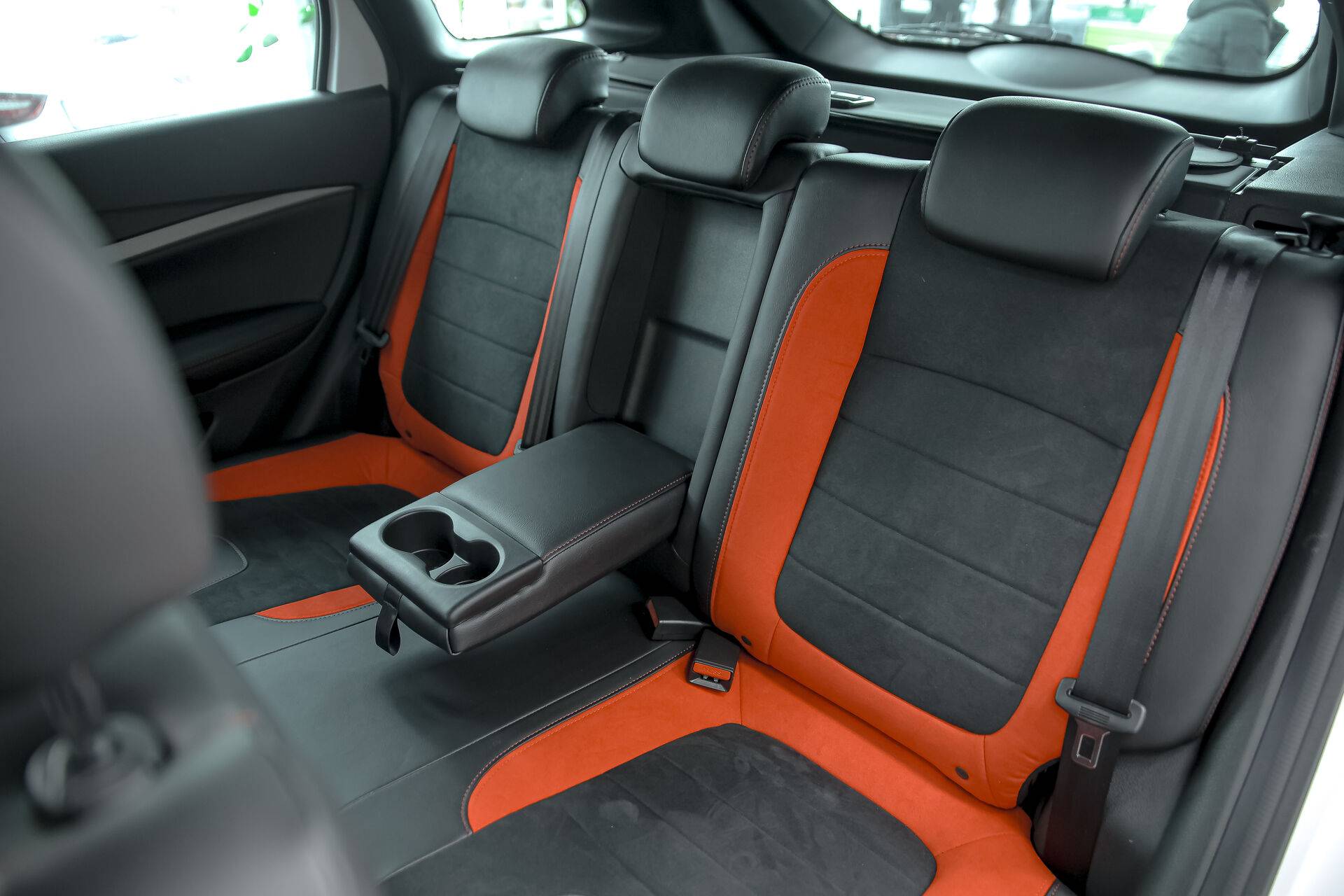 Lada Vesta SW Sportline Black 1.6 118hp  5МТ