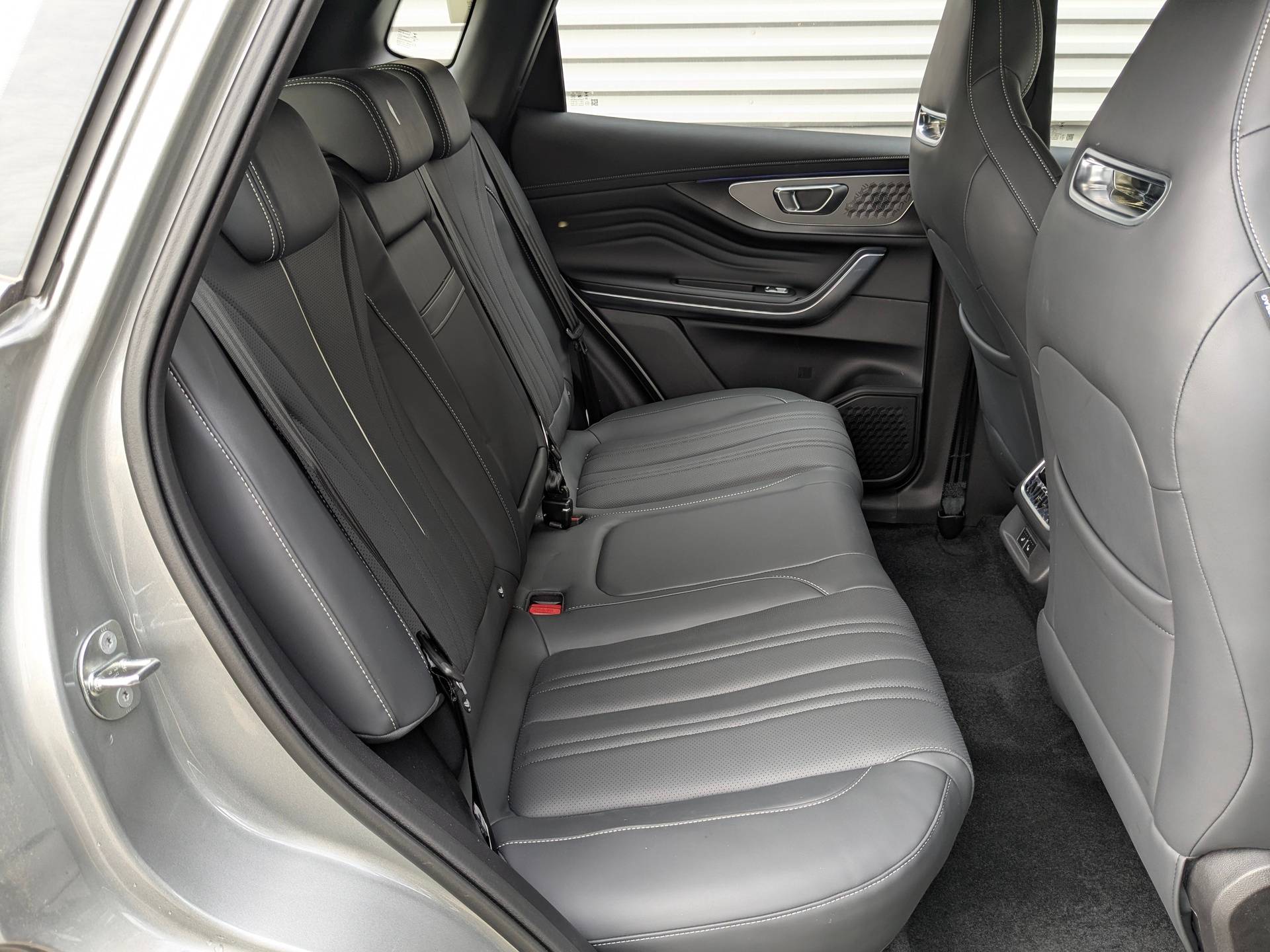 EXEED LX Premium 1.6T 7DCT 4WD