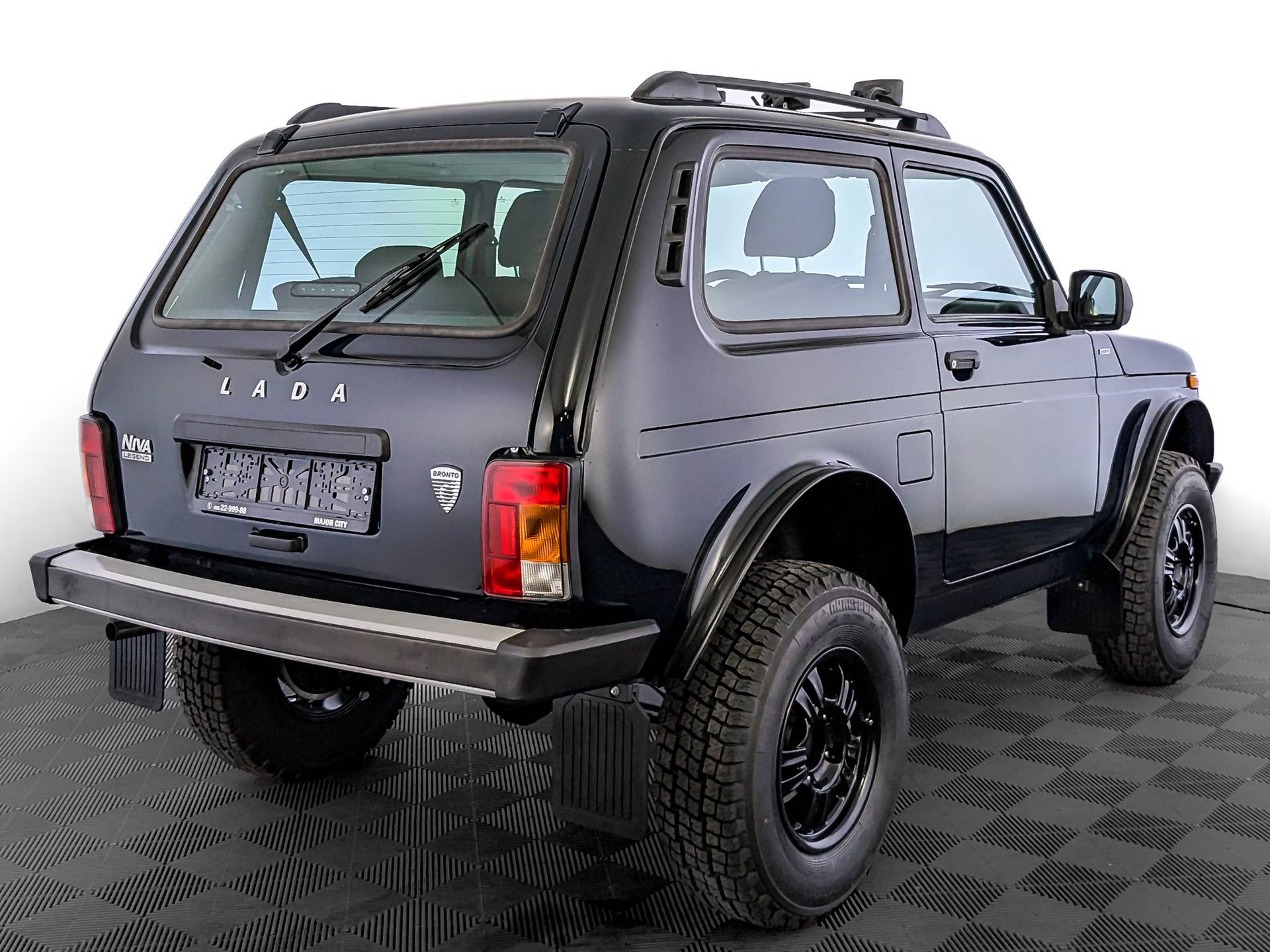 Lada Niva Legend Bronto Luxe 1.7 5MT