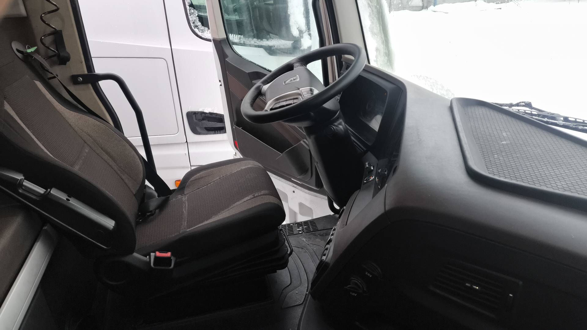 КАМАЗ 54901-94 (M1945),  260 974 км, 2023 года в лизинг