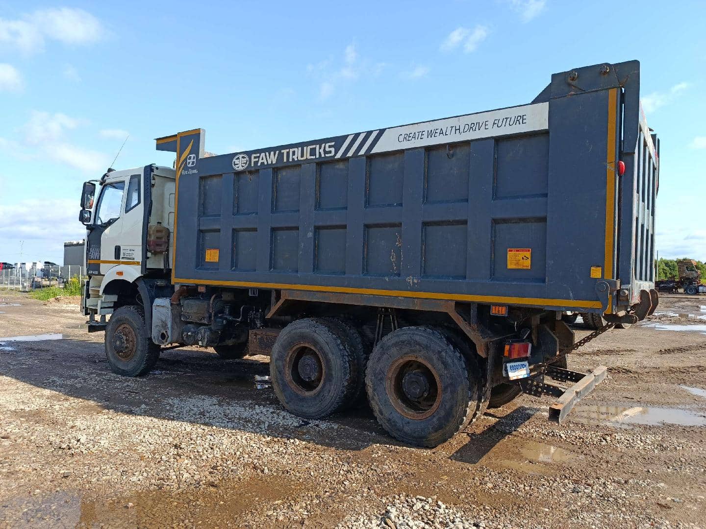 FAW CA3250P66K24L1TE5 6x6,  91 004 км, 2023 года в лизинг