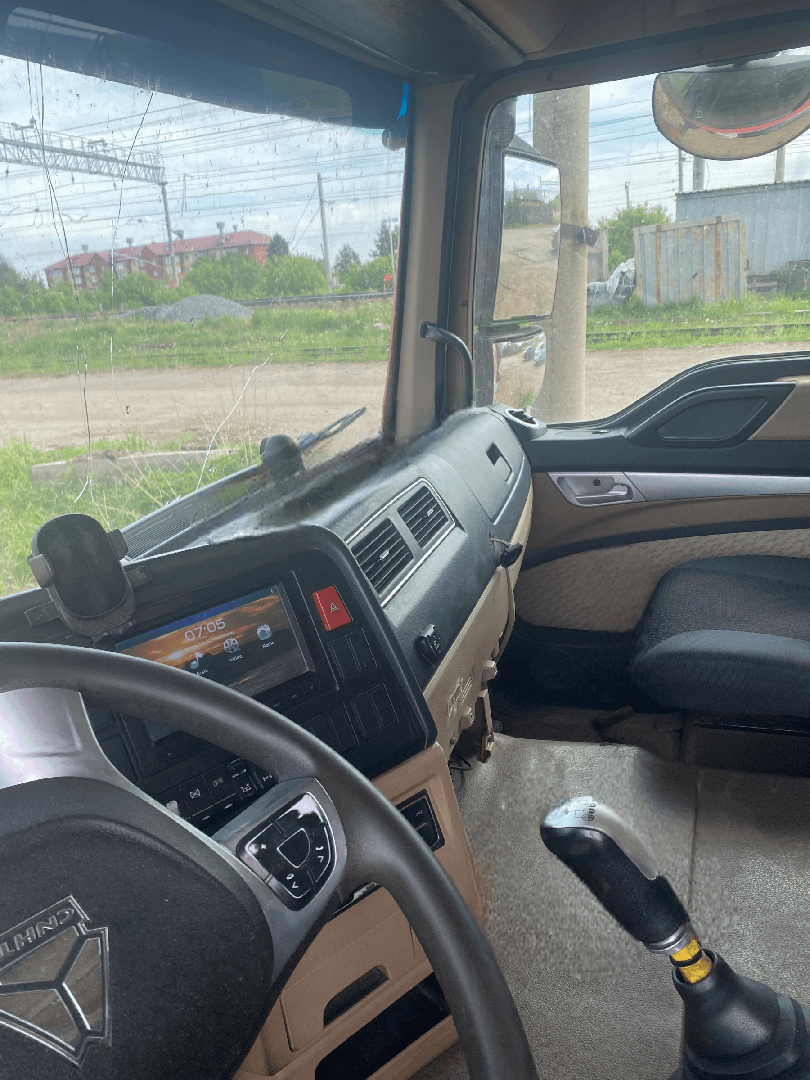 HOWO ZZ3317V386GE1 8х4,  229 962 км, 2022 года в лизинг