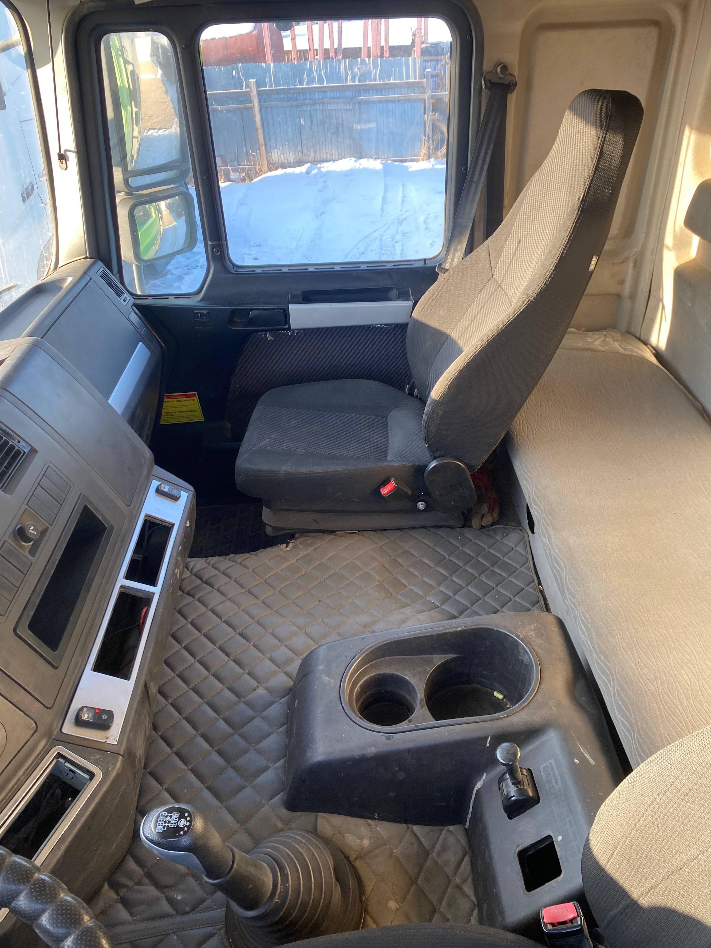 Shacman SX3256DR384 Лот 000005301