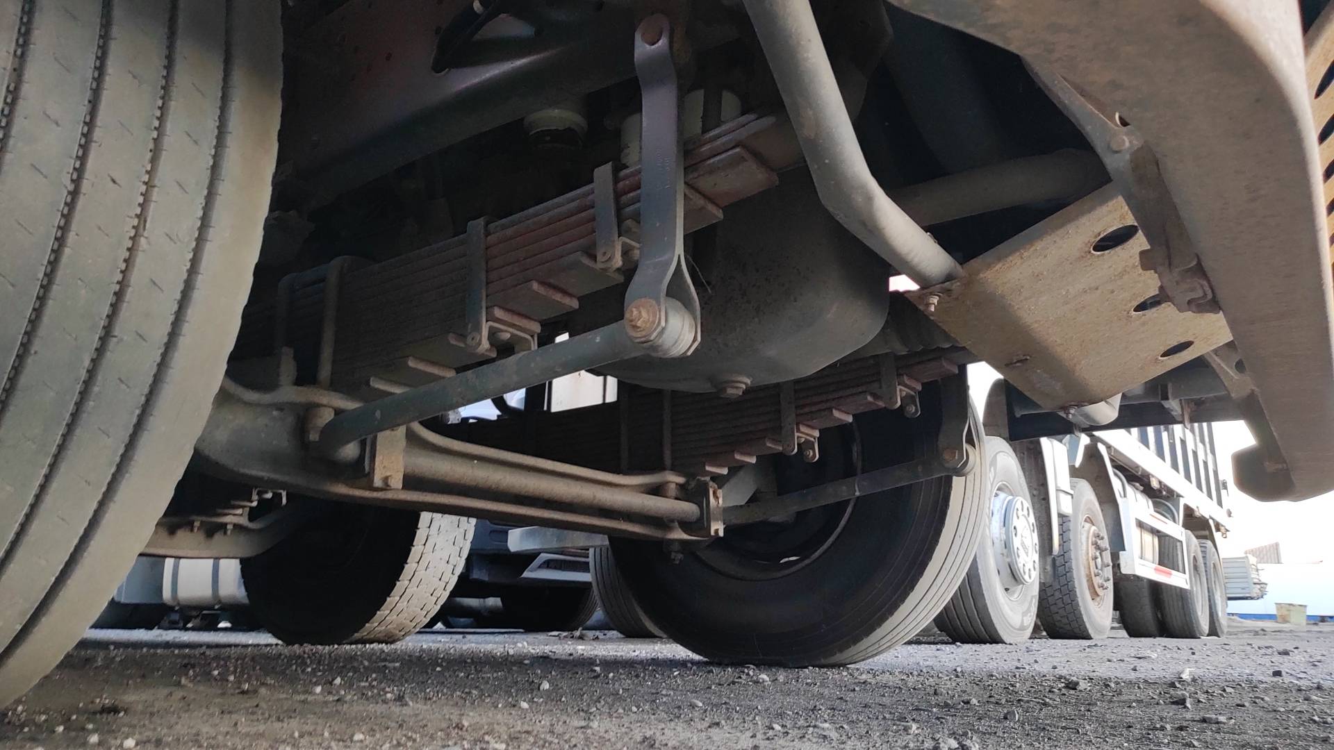 HOWO ZZ3407S3867Е 8х4,  220 777 км, 2022 года в лизинг