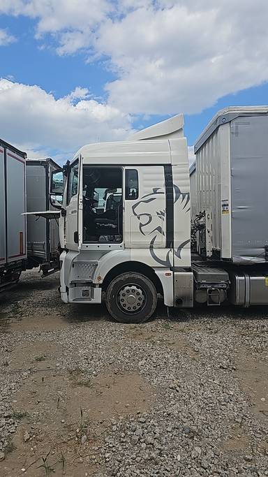 Sitrak ZZ4186V391HE
