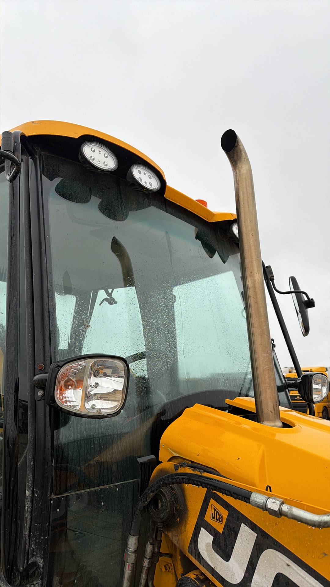 JCB 3CX, 2023 года в лизинг