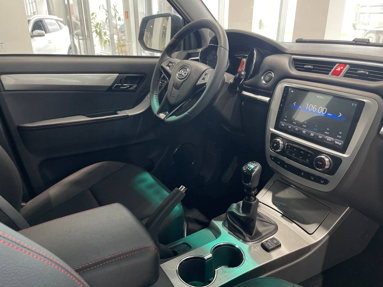 JAC T8 Full Extra 2.0T 6MT 4WD