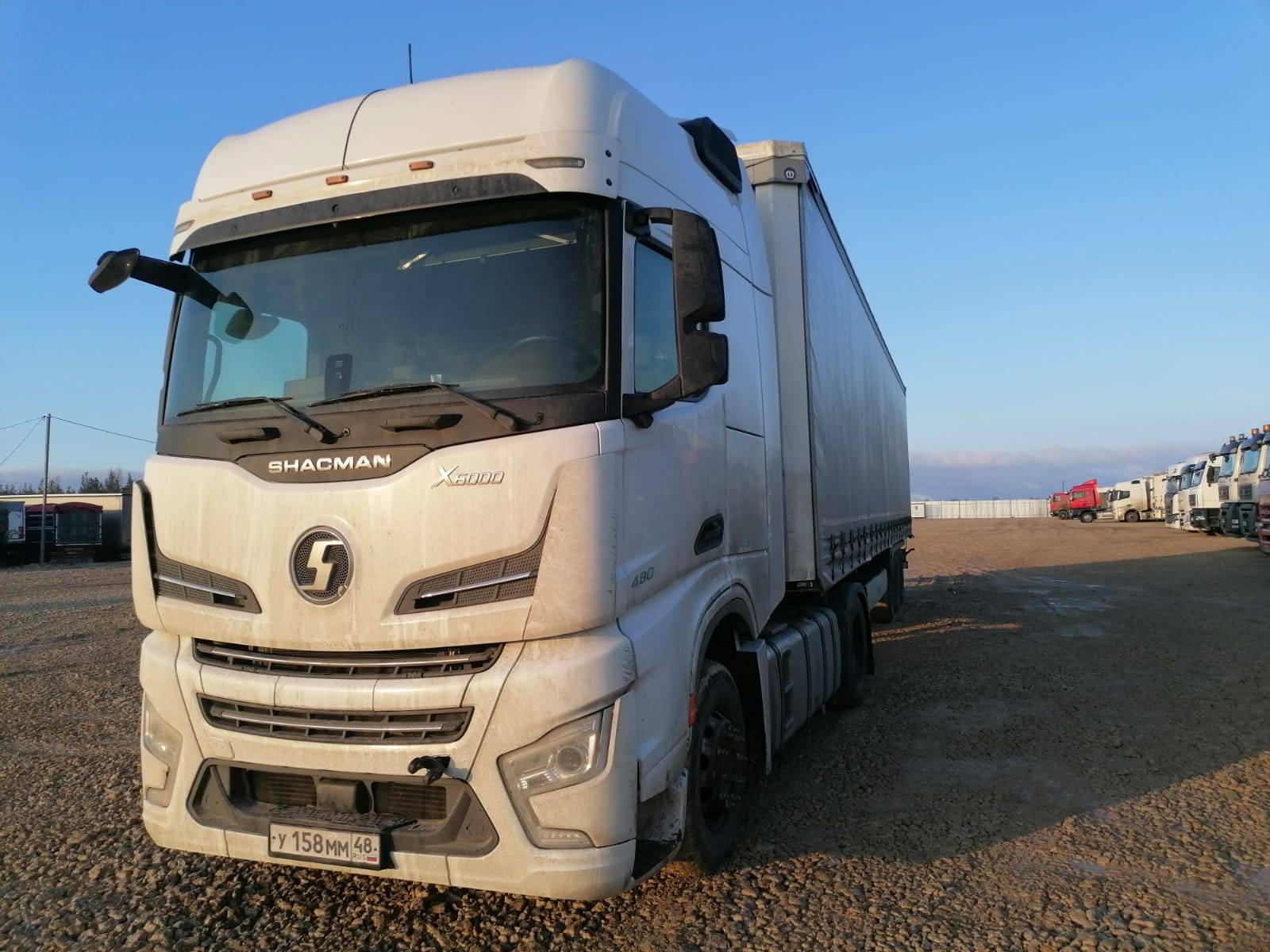 Shacman SX4188YY381