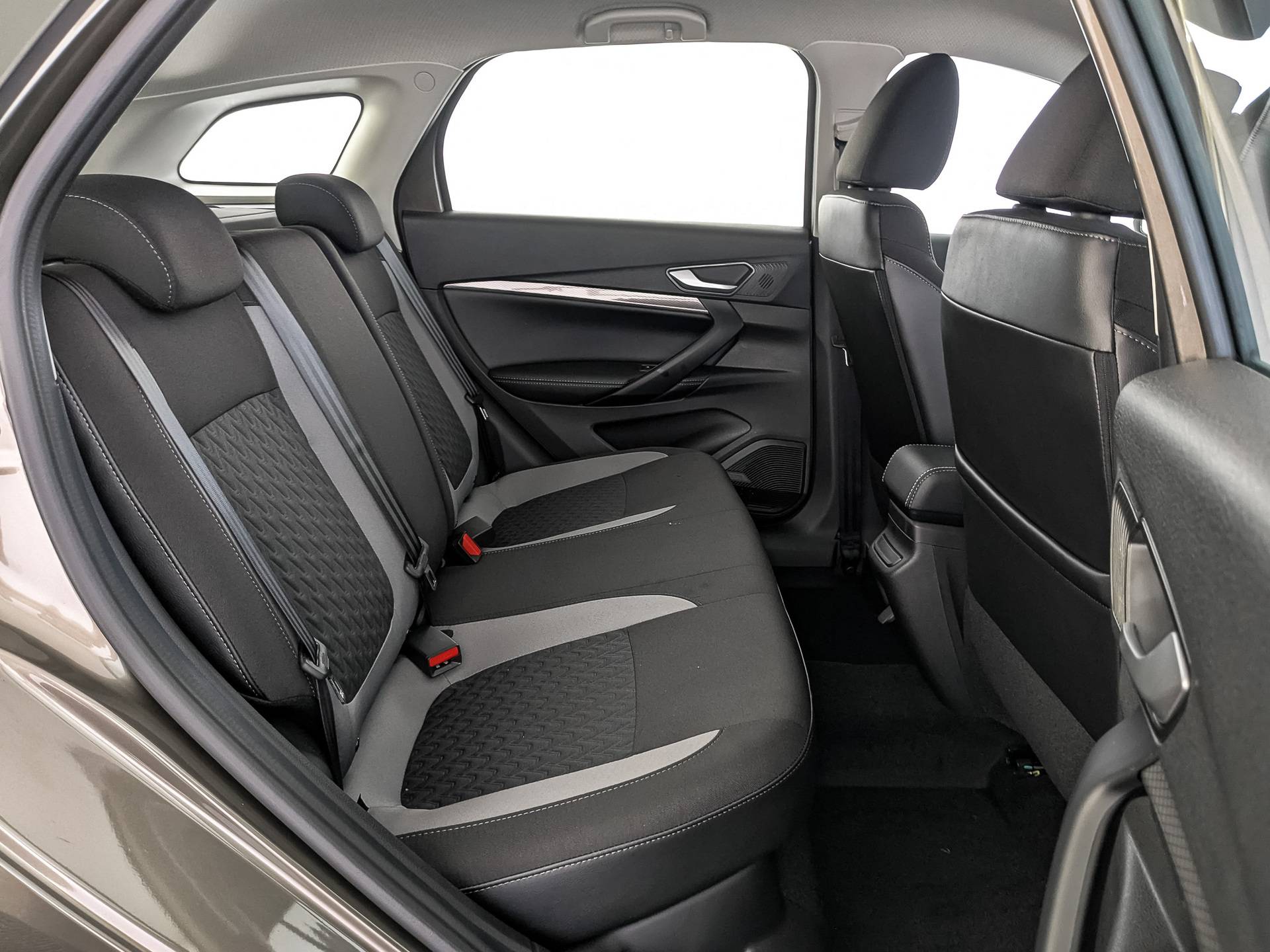 Lada Vesta седан Life 24 1.6 106hp 5MT