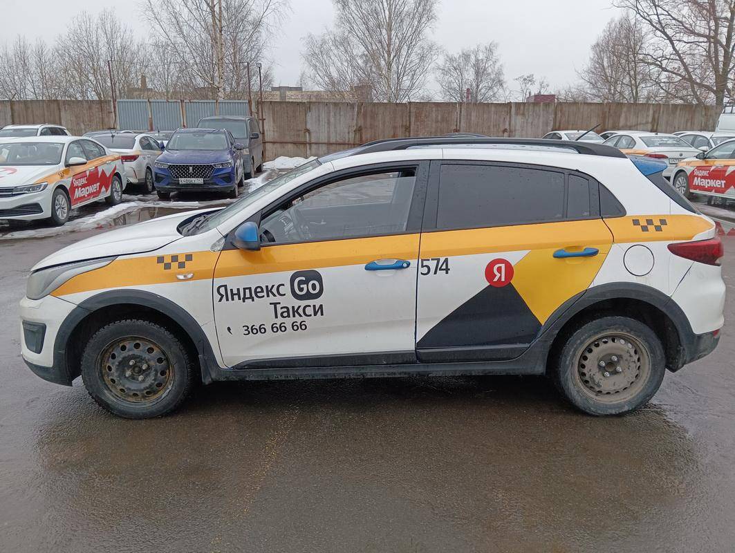 KIA Rio X-Line,  246 185 км, 2019 года в лизинг