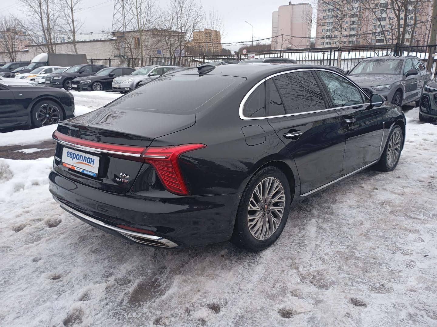 Hongqi H5,  115 926 км, 2024 года в лизинг