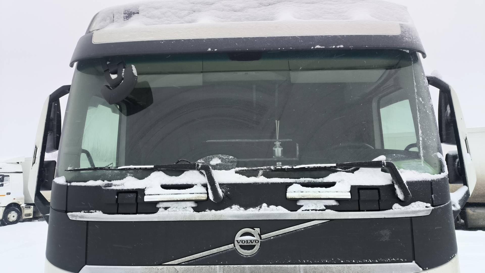 Volvo FH 460 4x2 (FH Globetrotter),  867 774 км, 2021 года в лизинг