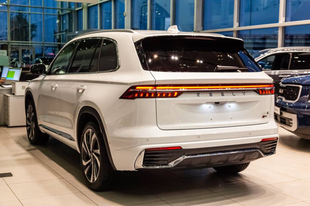 Geely Monjaro Flagship SE 2.0T (238 hp) 8AT 4WD