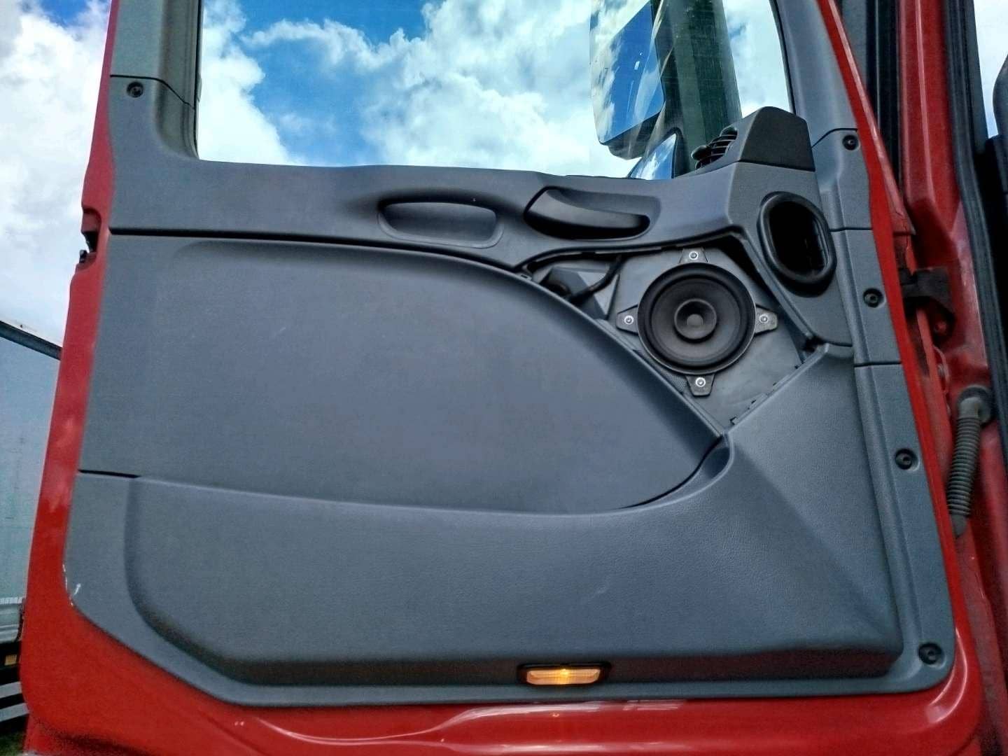 Mercedes-Benz Actros 3 1844 LS 4x2 (L),  1 400 000 км, 2018 года в лизинг