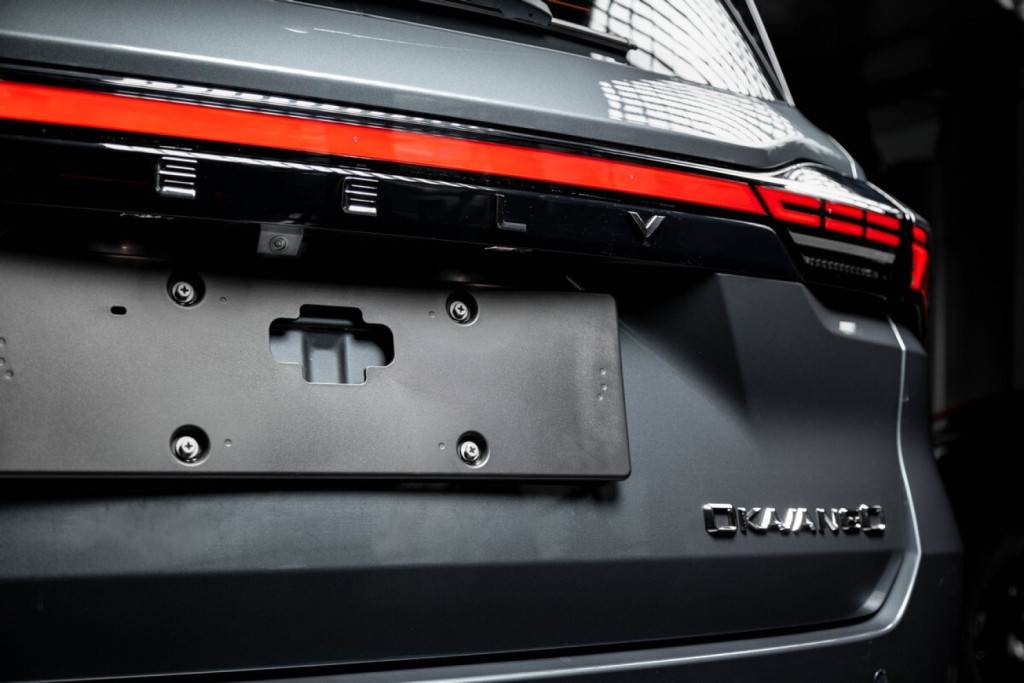 Geely Okavango Flagship 2.0T 7DCT 2WD