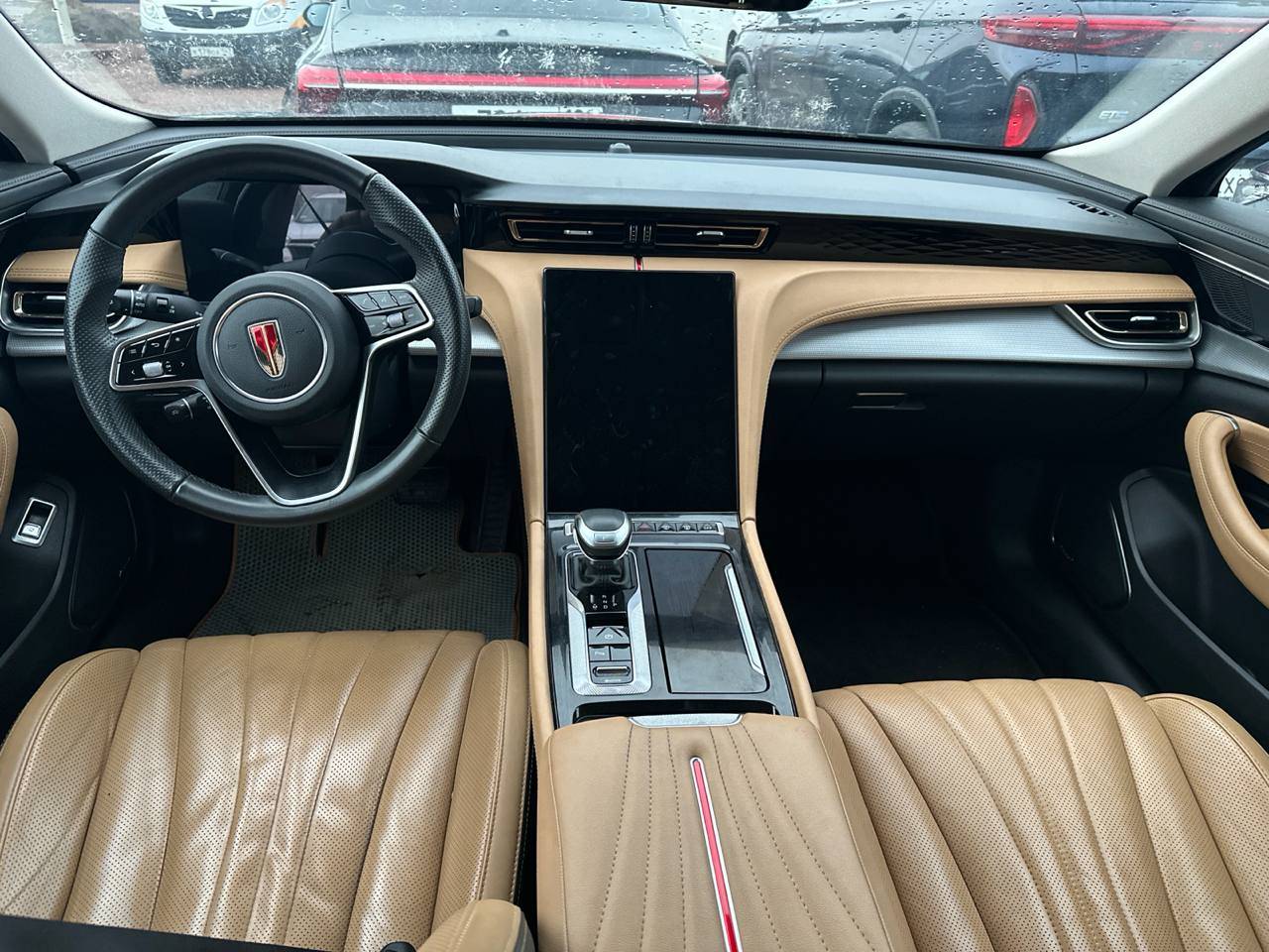 Hongqi H5,  62 762 км, 2024 года в лизинг