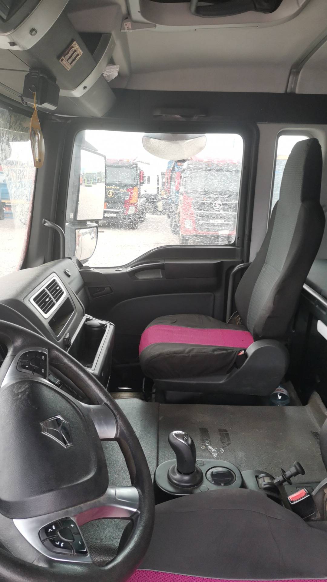 Sitrak ZZ3316V386ME,  33 869 км, 2022 года