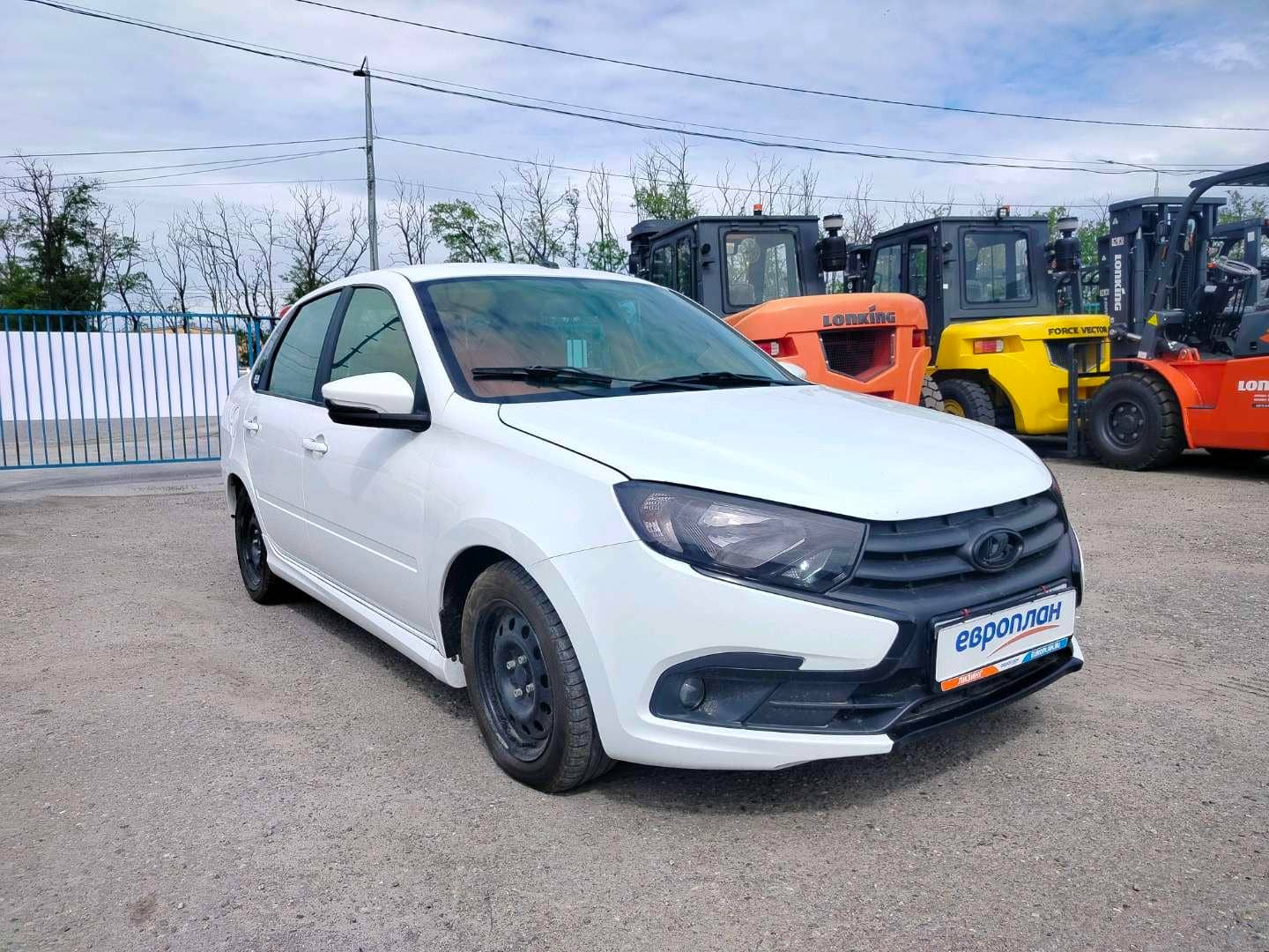 Lada Granta седан,  63 416 км, 2023 года в лизинг