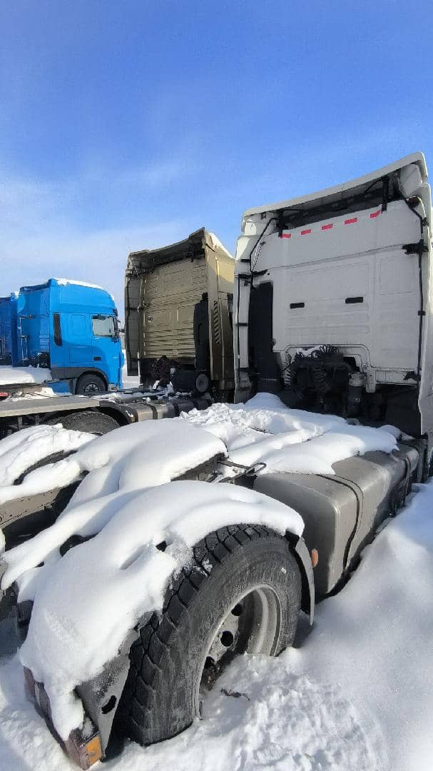 Sitrak C7H 4x2 ZZ4186V361HE,  365 000 км, 2022 года