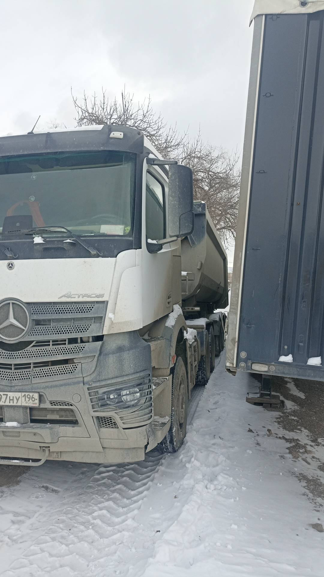 Mercedes-Benz Arocs 3348 S 6x4 (ClassicSpace),  287 278 км, 2023 года в лизинг